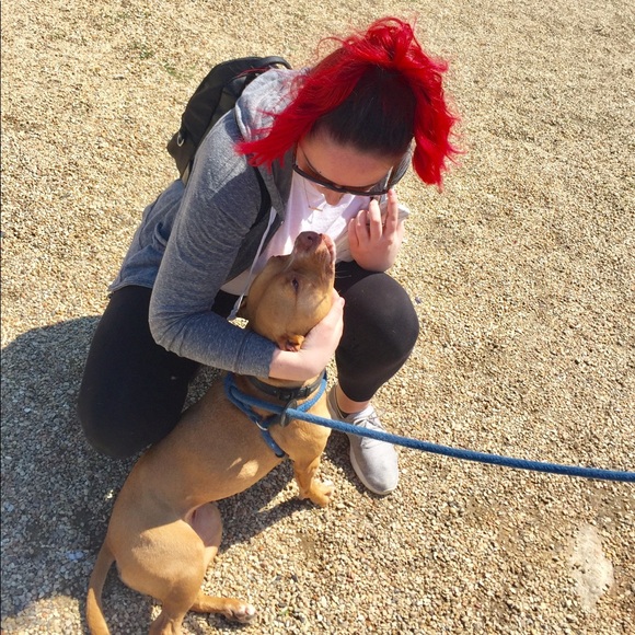 MEET JBee - Picture 1 of 5